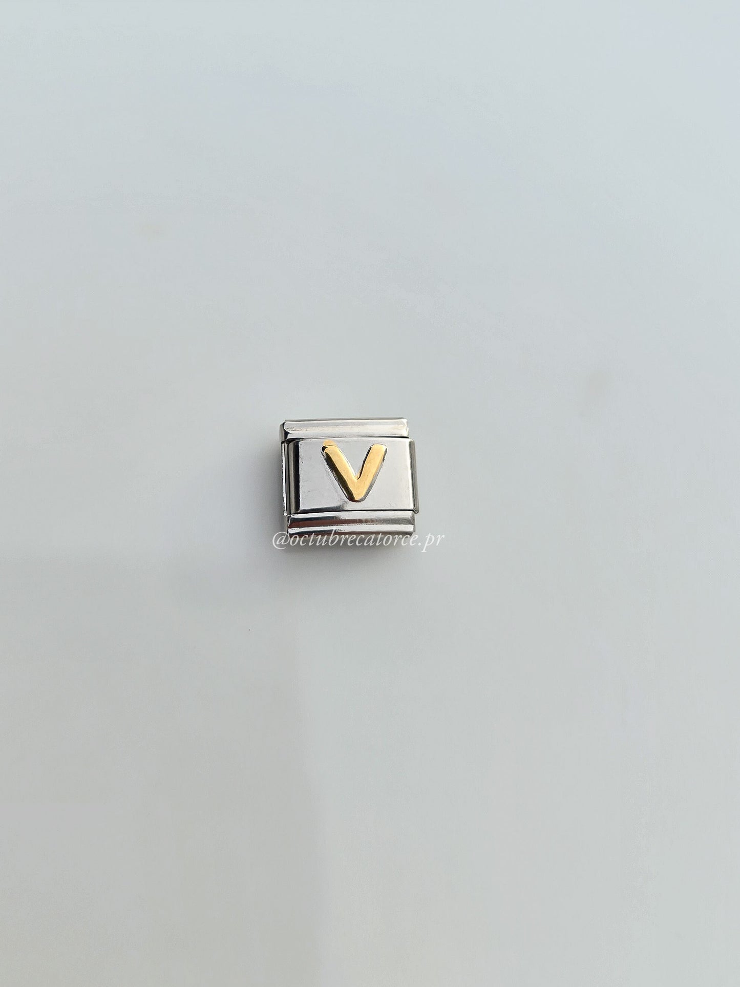 V Italian Charm