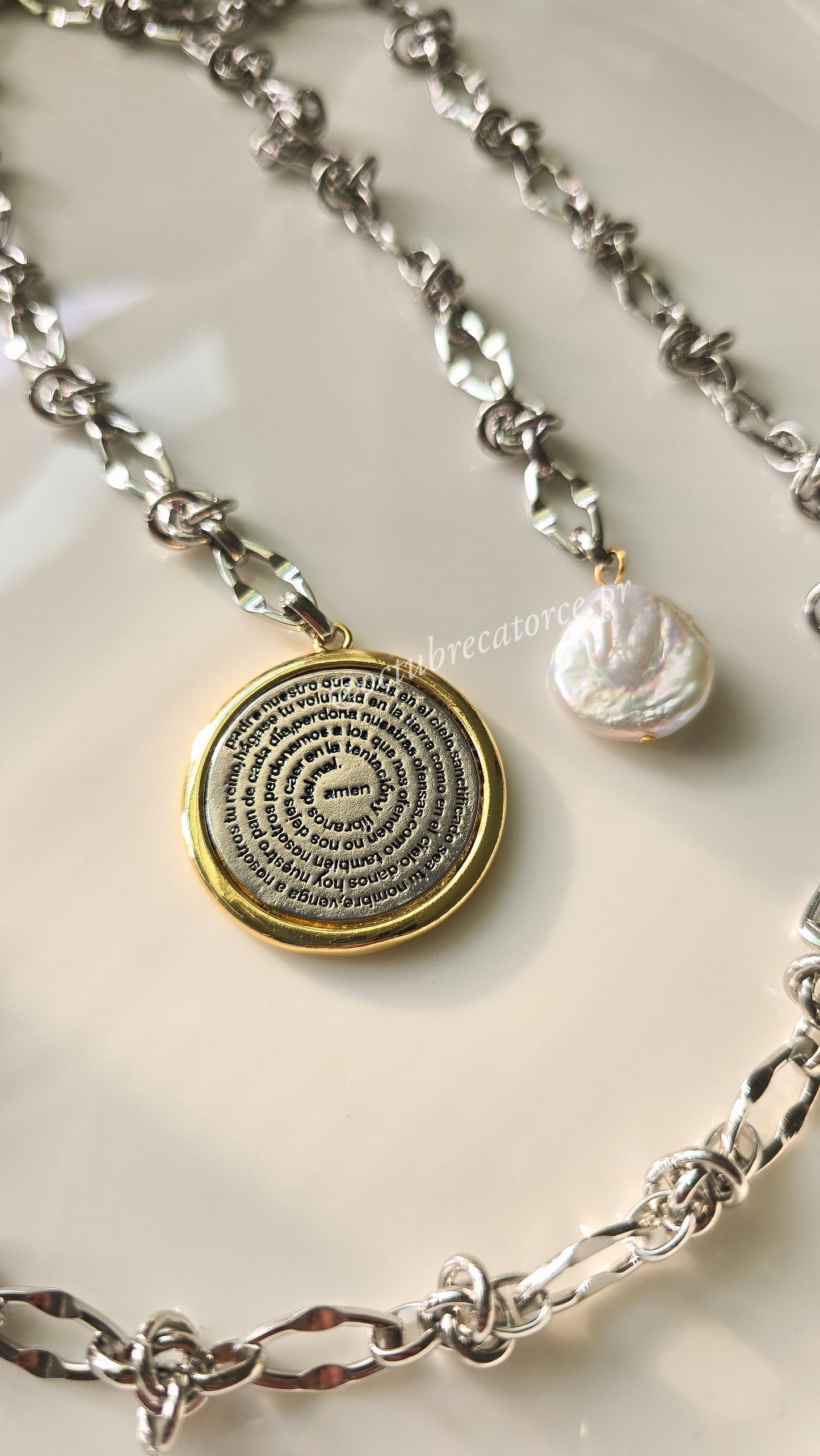 Valiosa Necklace