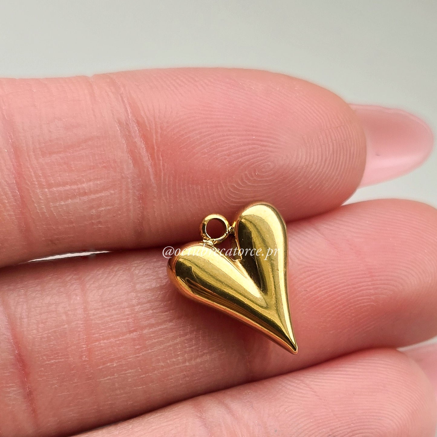 Amor Dorado Charm