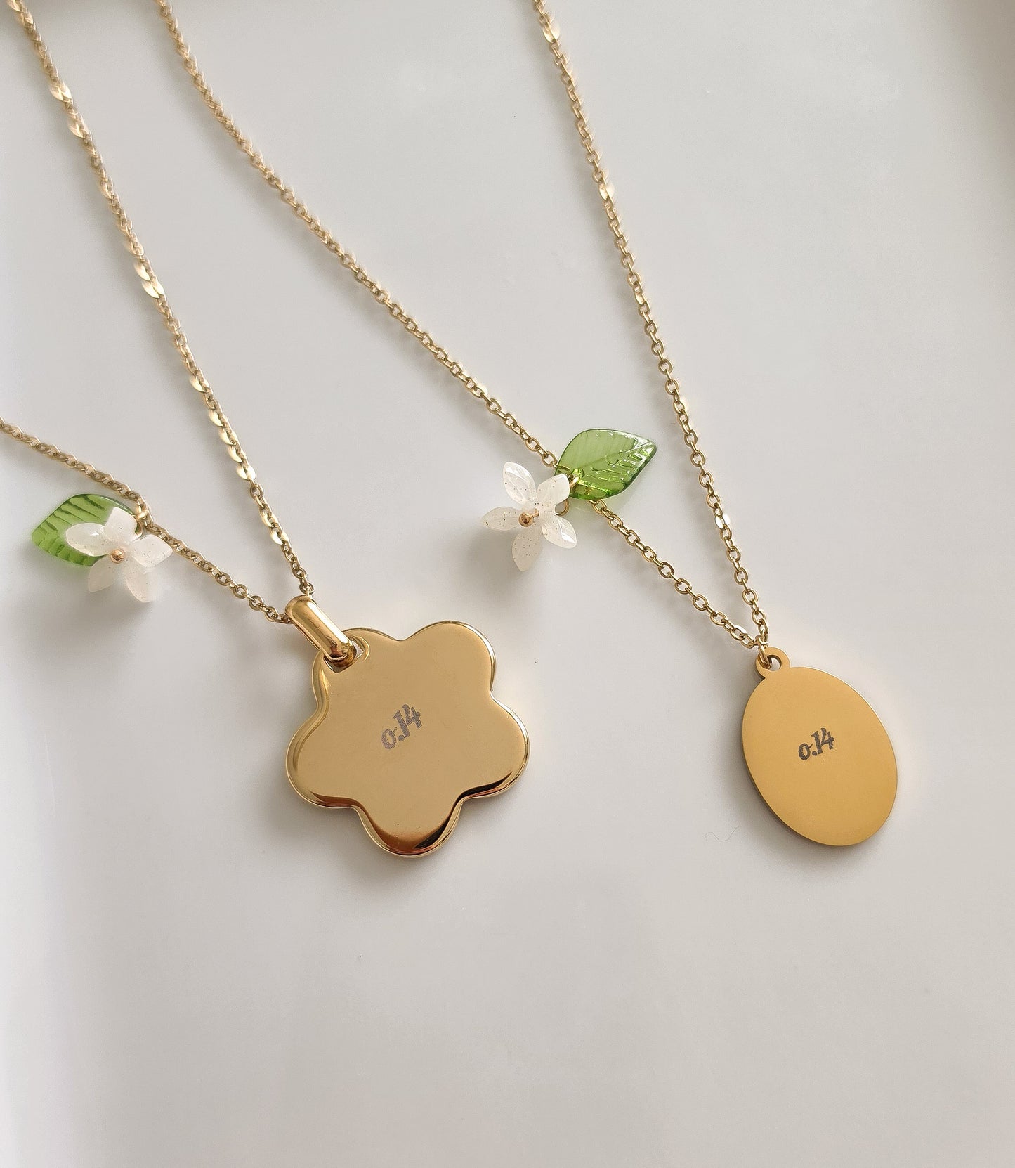 Lirios del monte Necklace