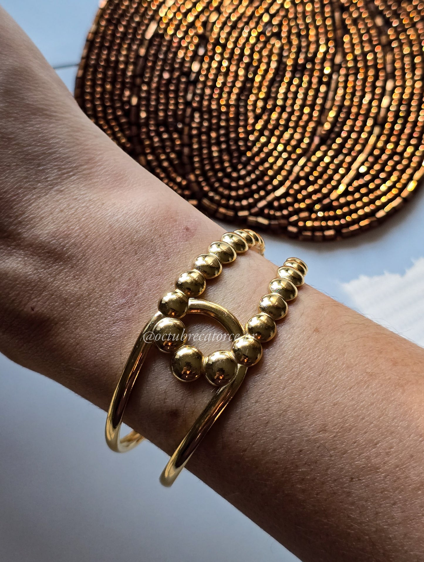 Essence Open Bangle