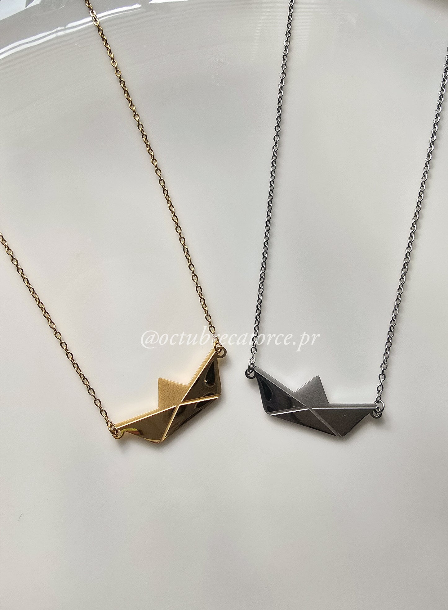 Barquito de Papel Necklace