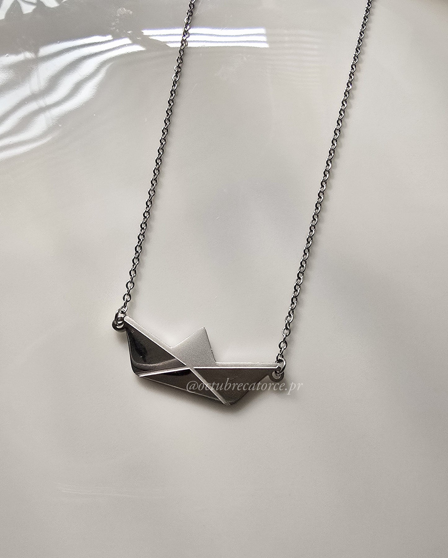 Barquito de Papel Necklace