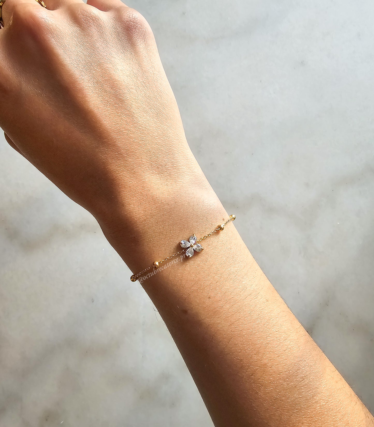 Shiny Flower Bracelet
