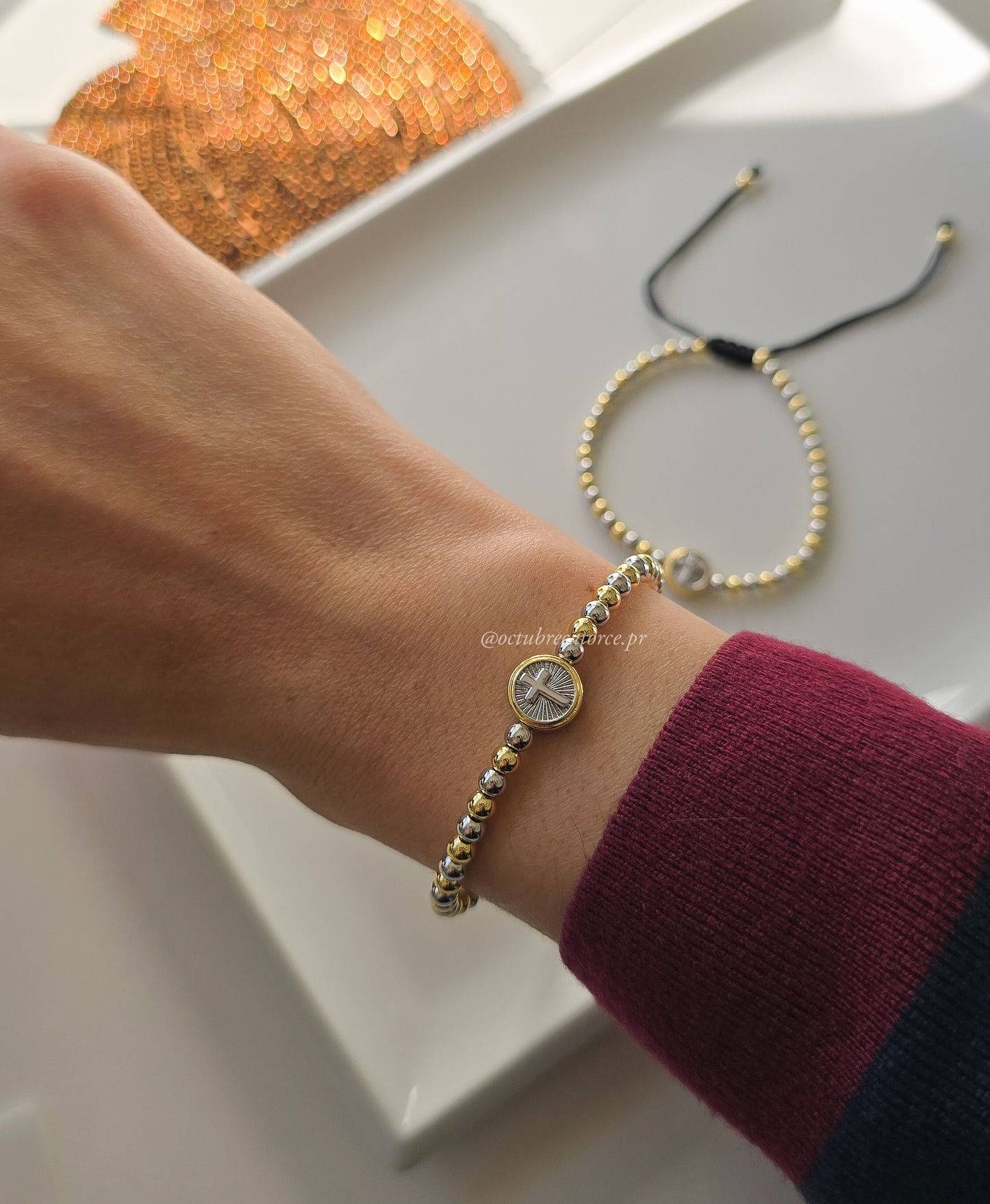 Dos Tonos Cross Bracelet