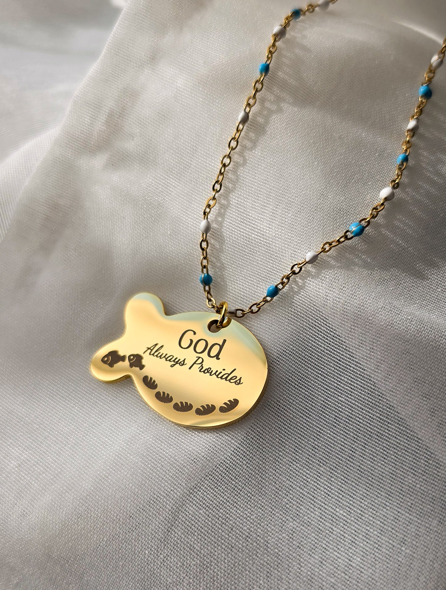 Pan y Peces Necklace