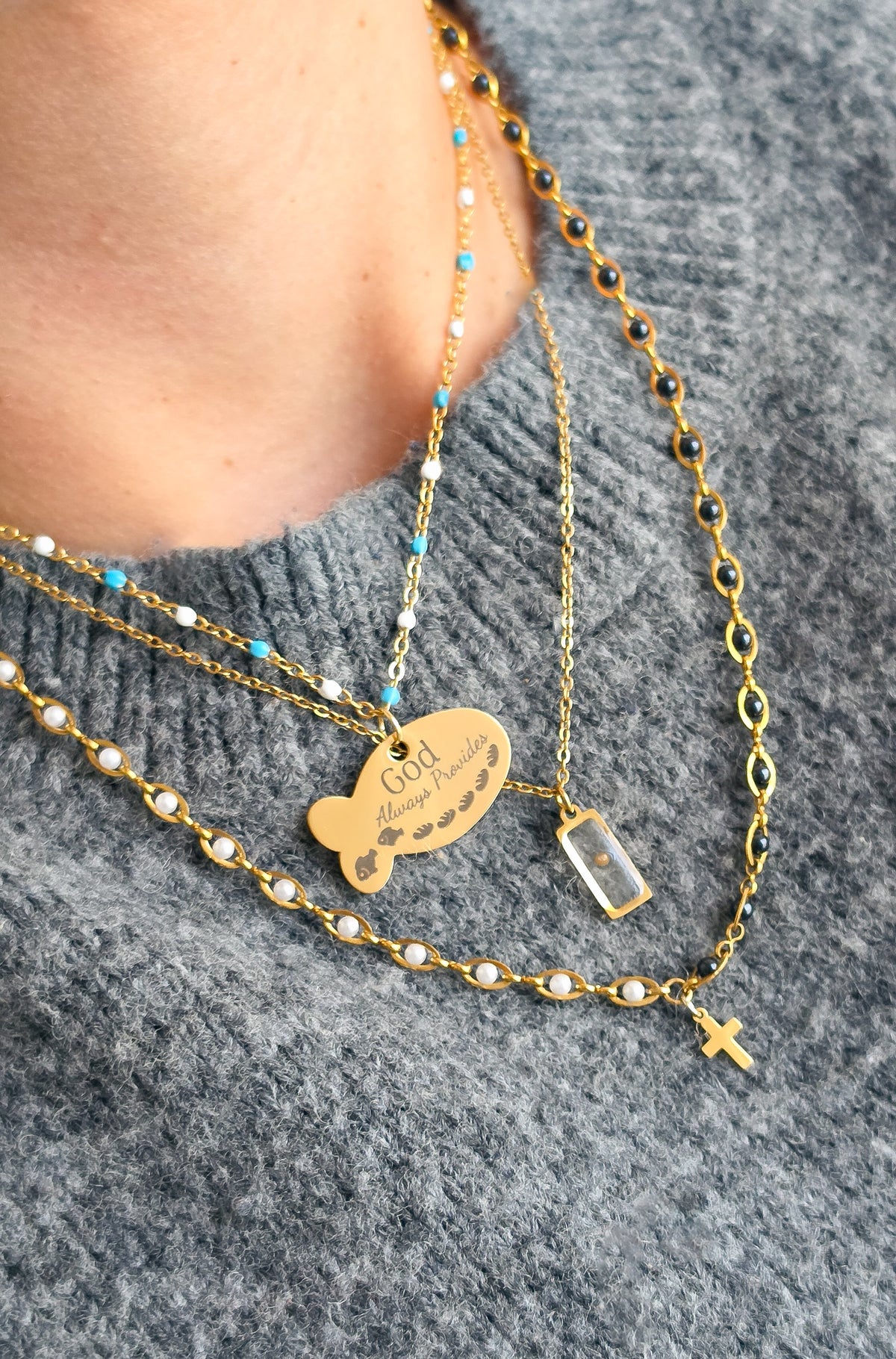 Pan y Peces Necklace
