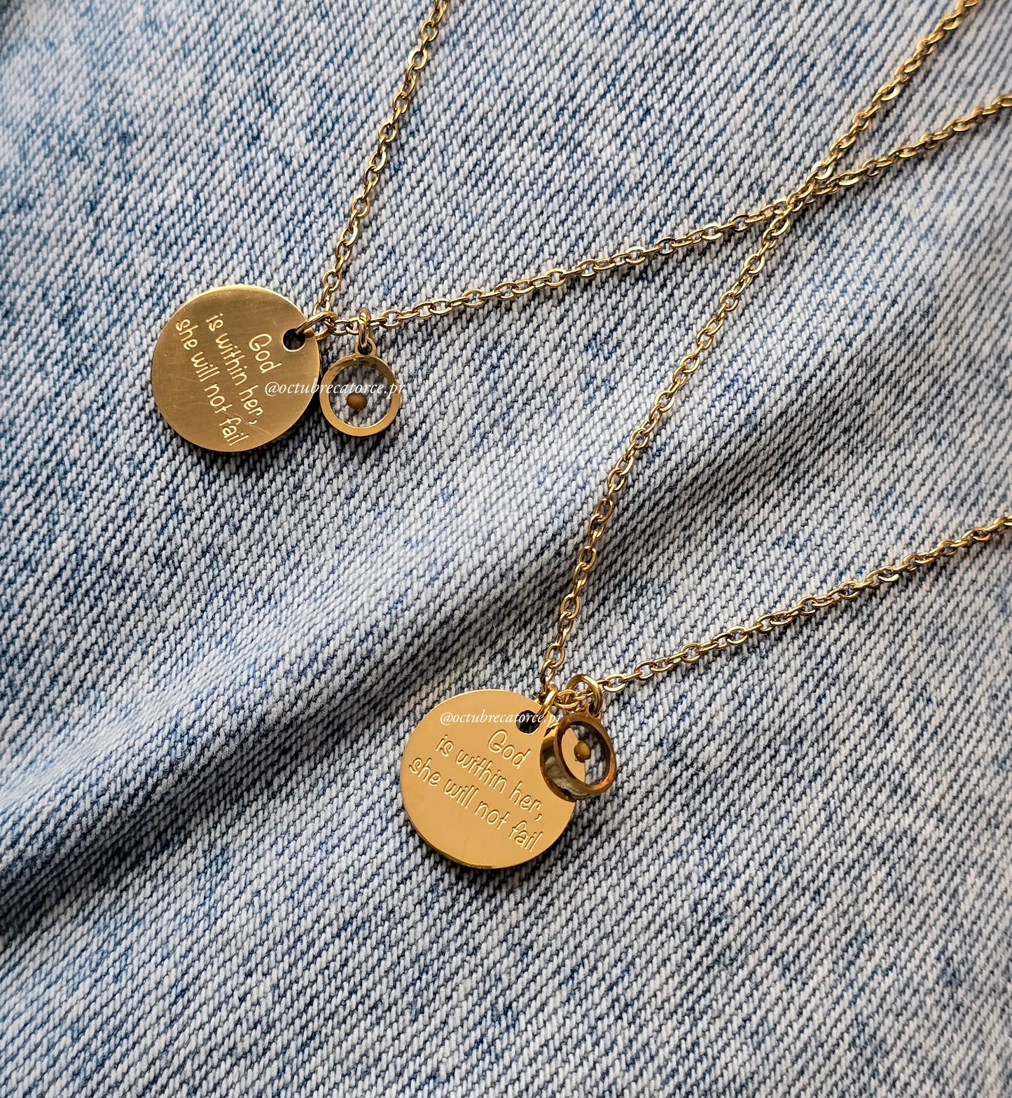 Sostenida por fe Necklace