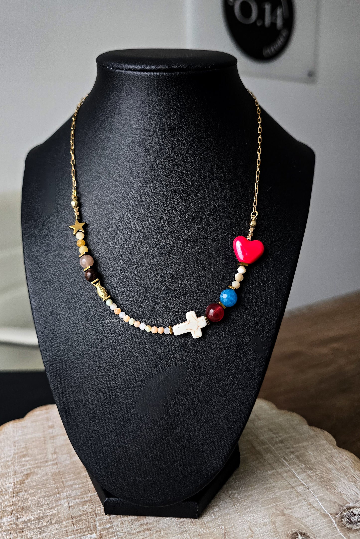 Historia de Jesús Necklace
