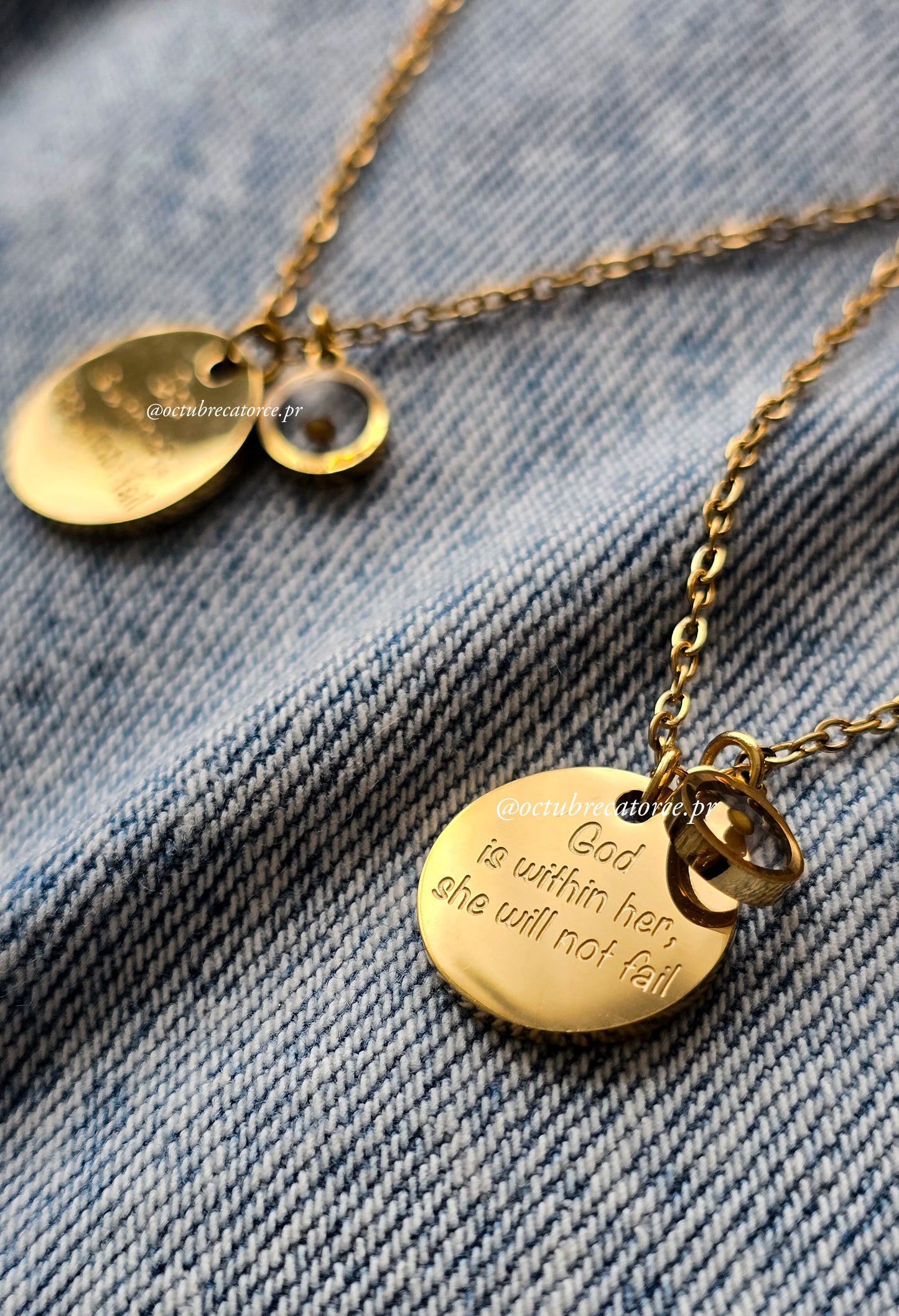 Sostenida por fe Necklace