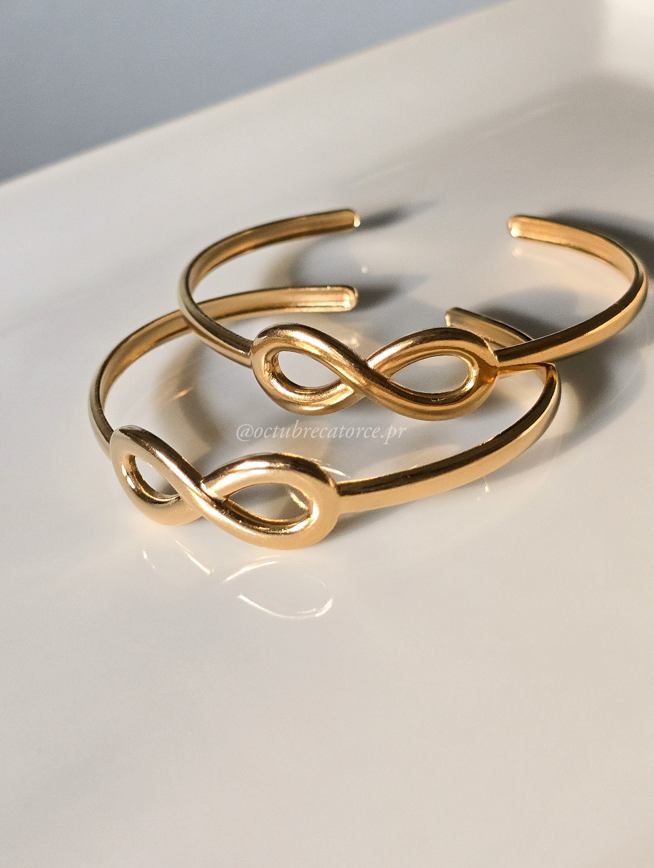 Infinity Bangle – OctubreCatorce