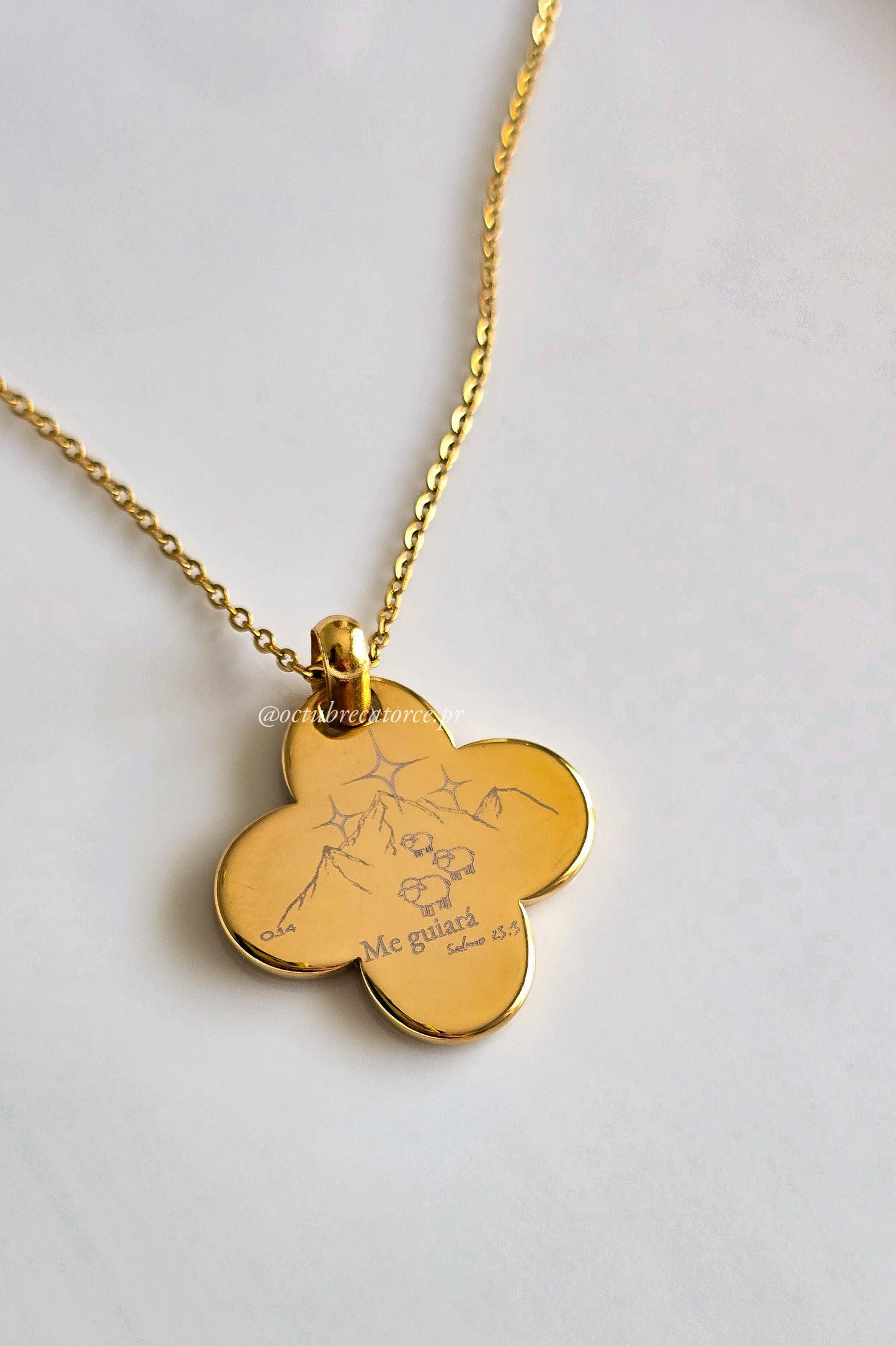 Me guiará Necklace