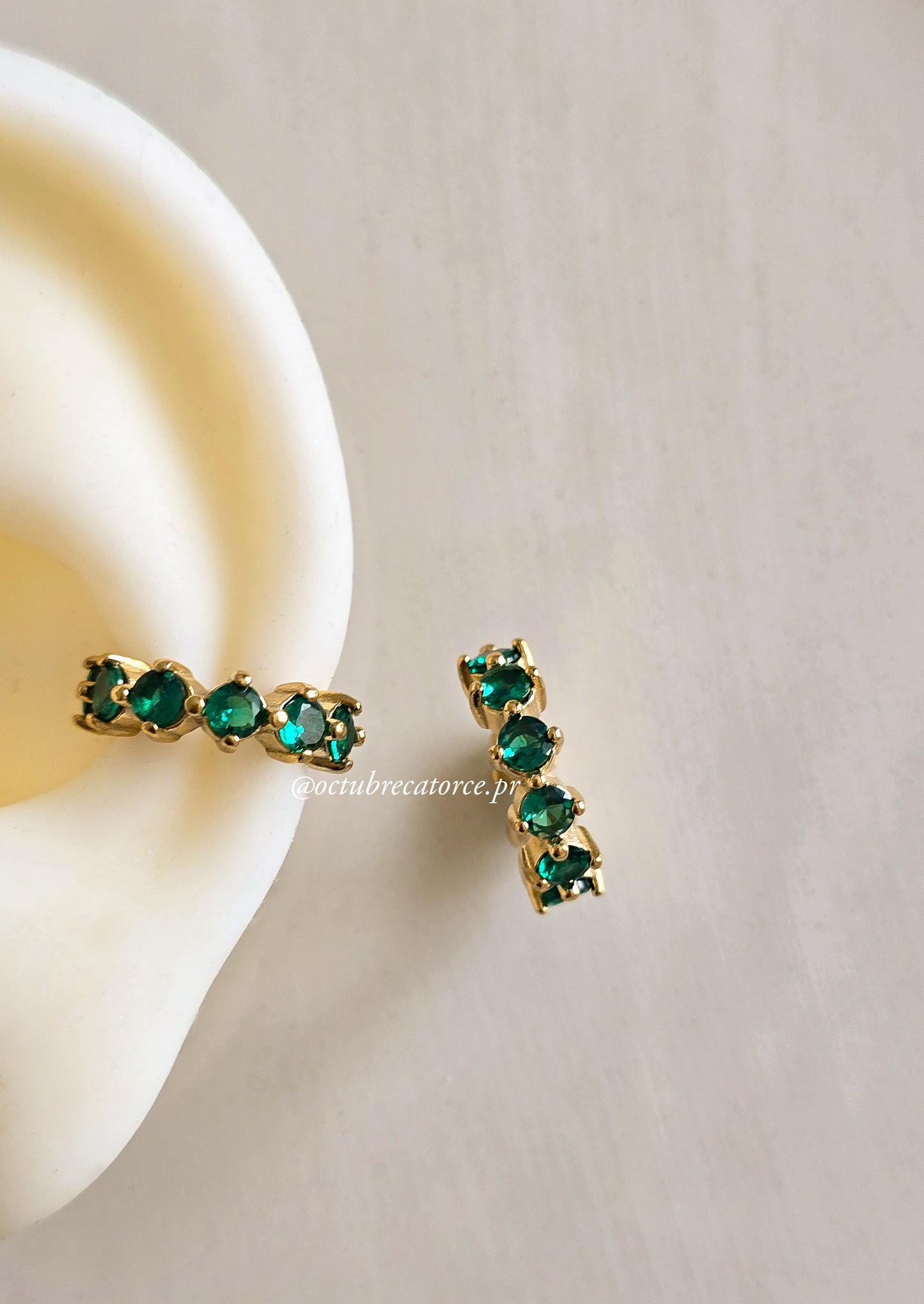 Esmeralda Earcuff