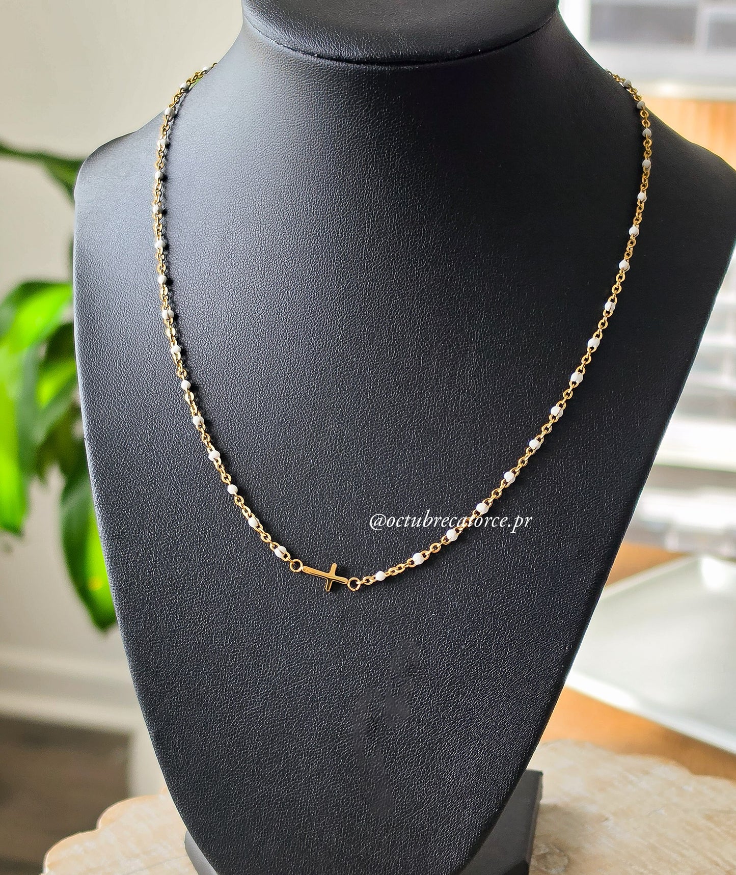 Fe Necklace